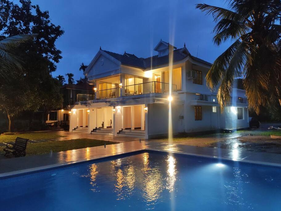 Вилла Riveria Portico North Paravur Экстерьер фото